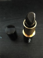 CZARNA SZMINKA DO UST GOTH (#110) CZARNA SZMINKA DO UST GOTH (#110)