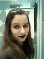 CZARNA SZMINKA DO UST GOTH (#110) CZARNA SZMINKA DO UST GOTH (#110)