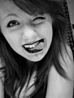 CZARNA SZMINKA DO UST GOTH (#110) CZARNA SZMINKA DO UST GOTH (#110)